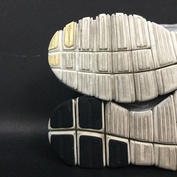 Nike Free 5.0 v4 - Women's Size 8 - White/Gray/Silver Running Shoes - 695168-002 - Picture 8 of 10